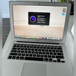 MacBook Air 13-inch Early 2015 - 1.6 GHz Dual Core Intel Core i5-8GB 1600MHz DDR